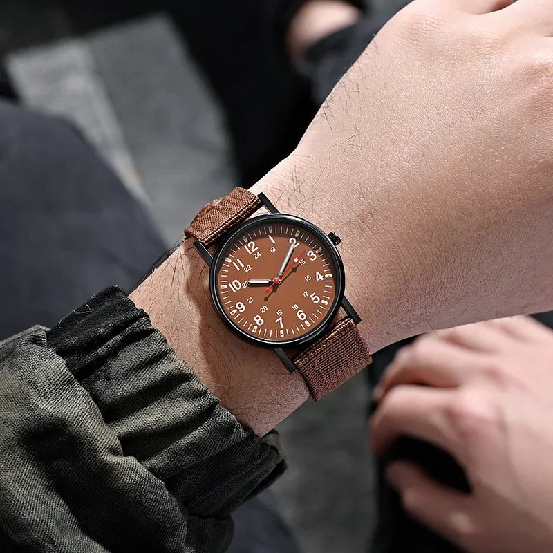 Reloj Militar Hombre – Deportivo, Cuarzo, Nylon y Luminiscente