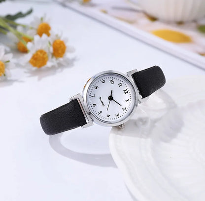 Reloj Retro Mujer – Pequeño, Cuarzo y Correa Fina de Cuero