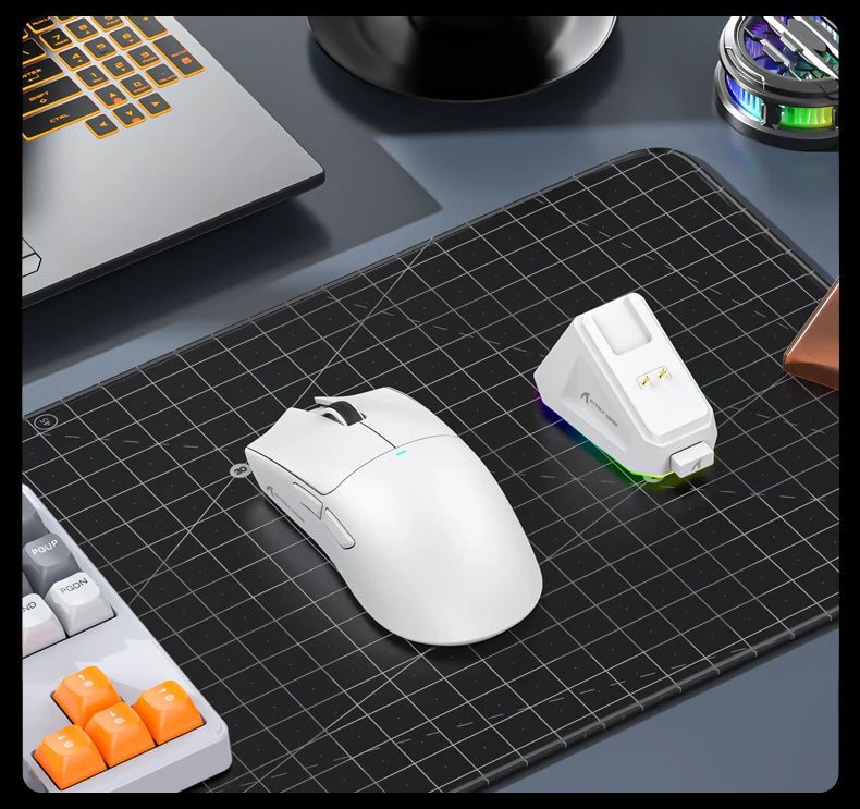 Ratón Gaming Attack Shark X11 – Tri-Mode (BT/2.4G/Cable) con RGB y Base de Carga Magnética