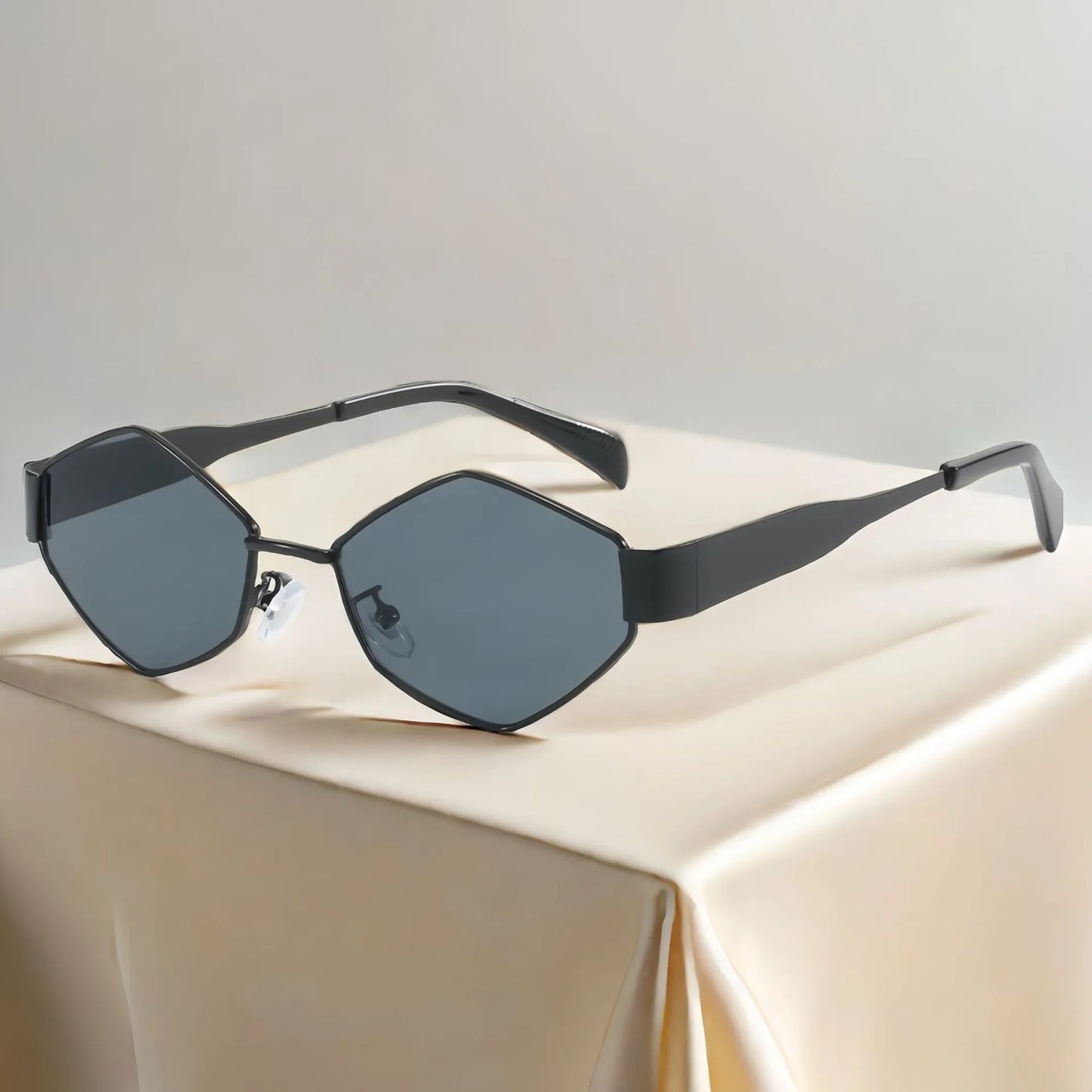Gafas Hexagon Unisex – Lujo y Marco Pequeño