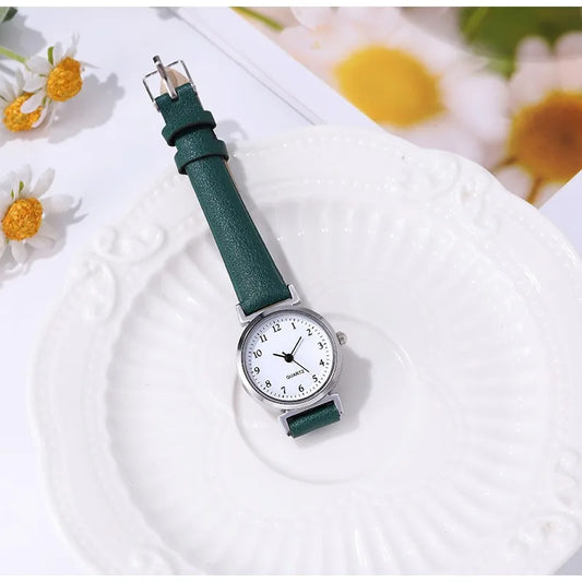 Reloj Retro Mujer – Pequeño, Cuarzo y Correa Fina de Cuero
