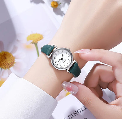Reloj Retro Mujer – Pequeño, Cuarzo y Correa Fina de Cuero