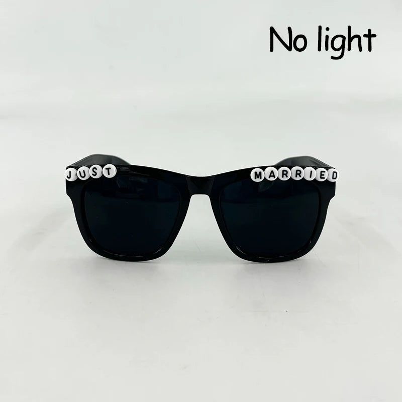 Gafas LED “Just Married” – Regalo Divertido Novios