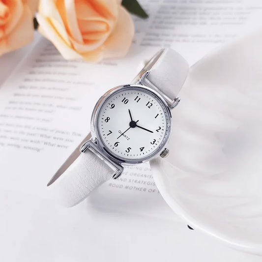 Reloj Retro Mujer – Pequeño, Cuarzo y Correa Fina de Cuero
