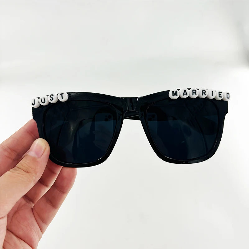 Gafas LED “Just Married” – Regalo Divertido Novios